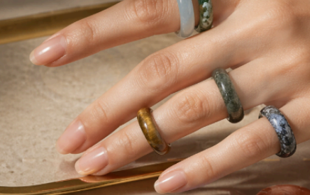 How to Choose Crystal Jewelry for Your Daily Look